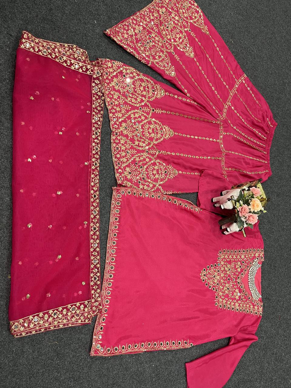 Silken Spark Mirror Set