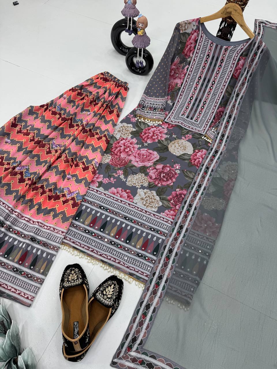 Hand Mirror Georgette set