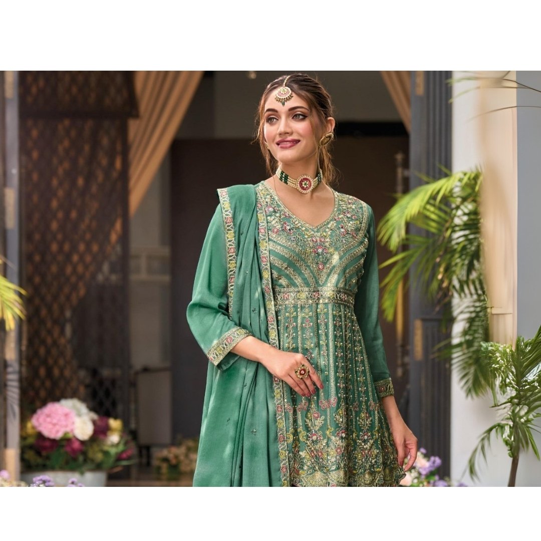 Chinon Embroidery Three-Piece