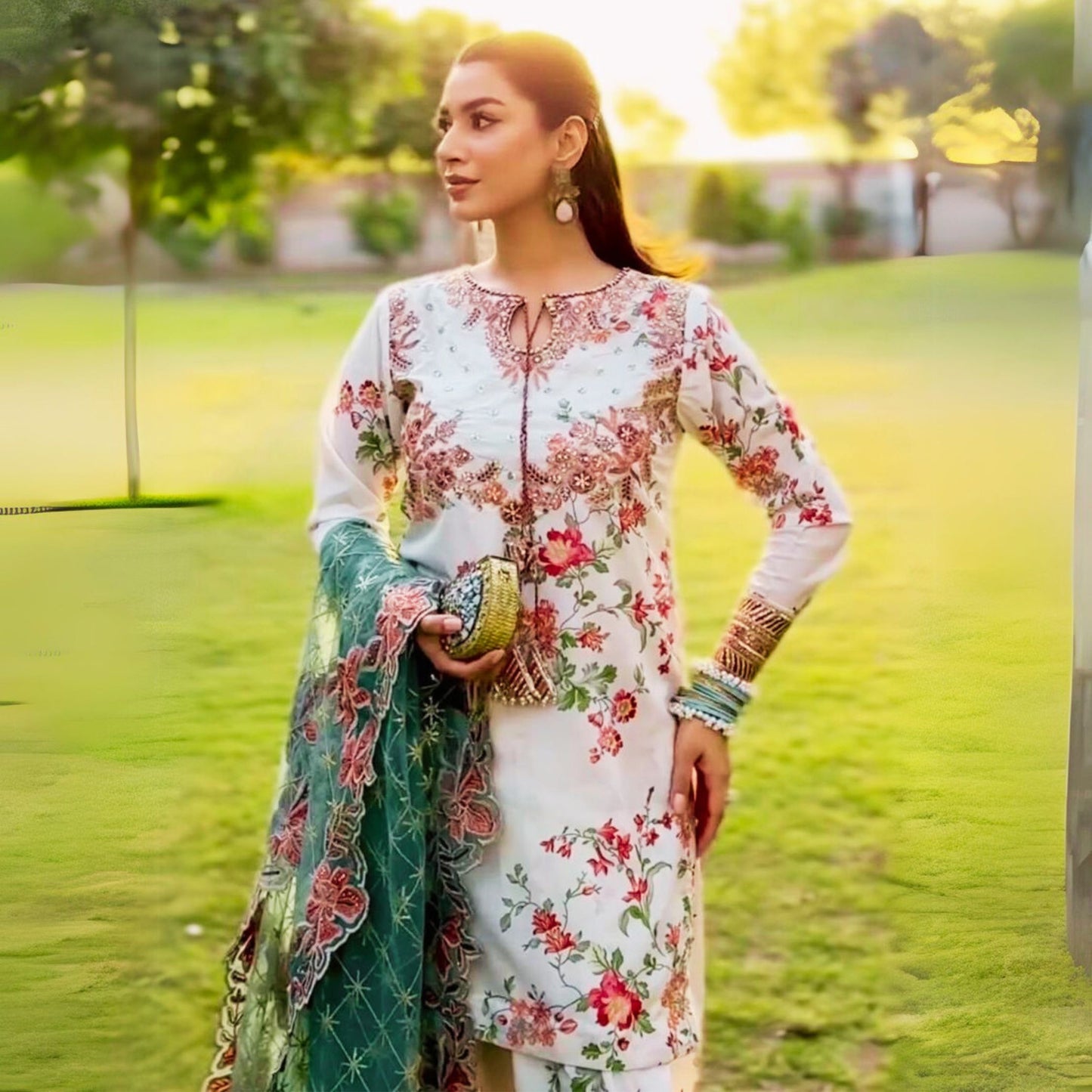 Farshi Charm Silk Set
