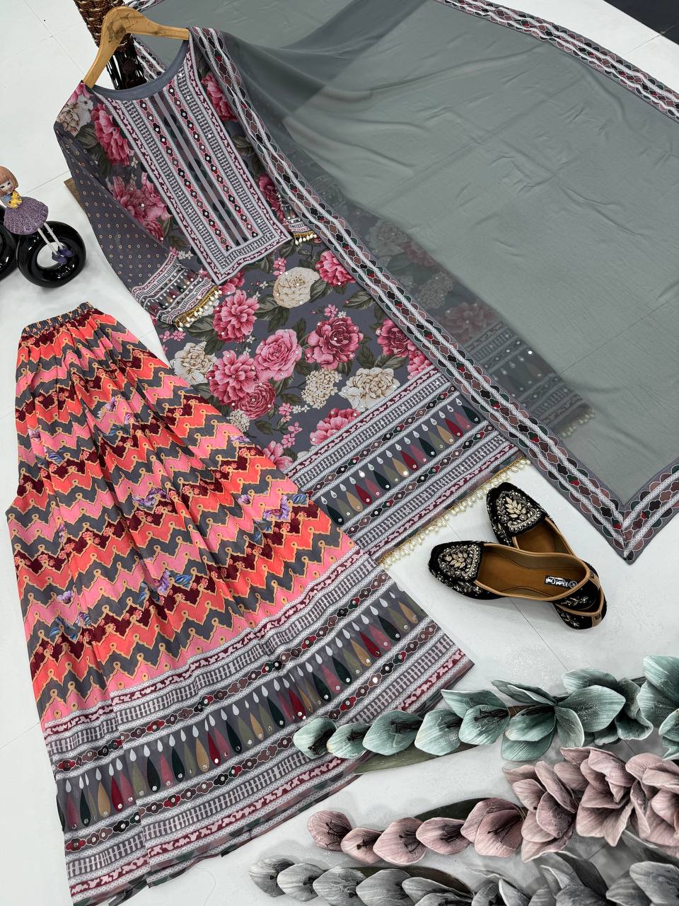 Hand Mirror Georgette set